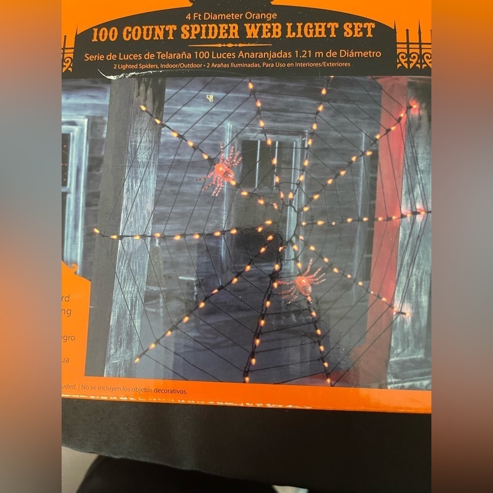 Orange Spider Web Light Set, new in box, 100 lights, 4ft diameter